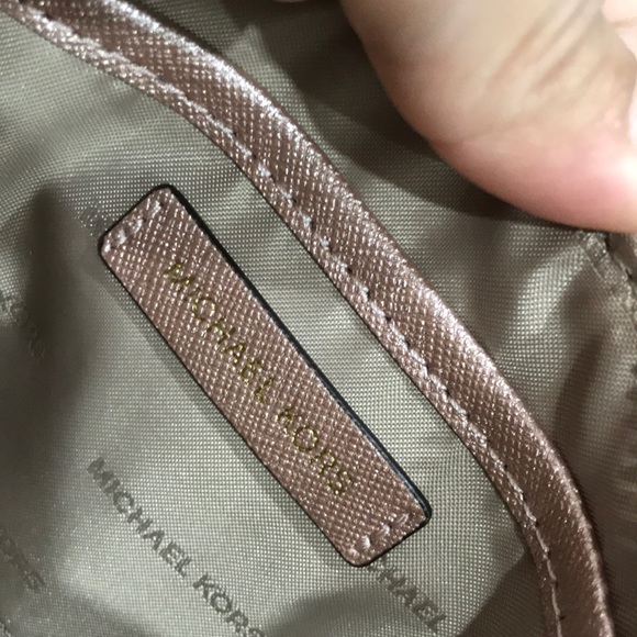Michael Kors Pouch - Picture 13 of 16
